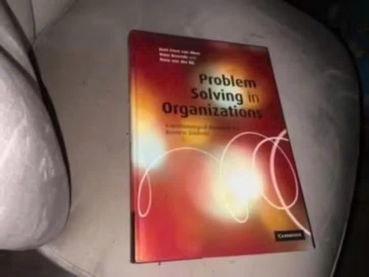Probleemoplossing in Organisaties - Studieboek, Boeken, J. van Aken, H. Berends, A. van der Bij, Zo goed als nieuw, Gamma, HBO