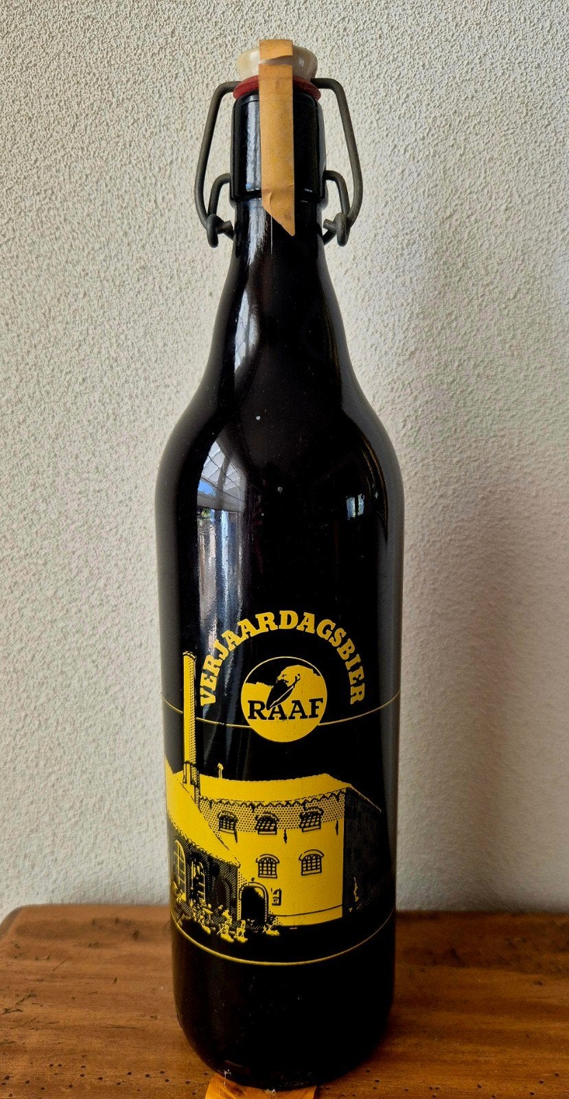 Fles verjaardags bier 1 ltr van Brouwerij Raaf uit Heumen., Ophalen of Verzenden, Zo goed als nieuw, Flesje(s), Overige merken