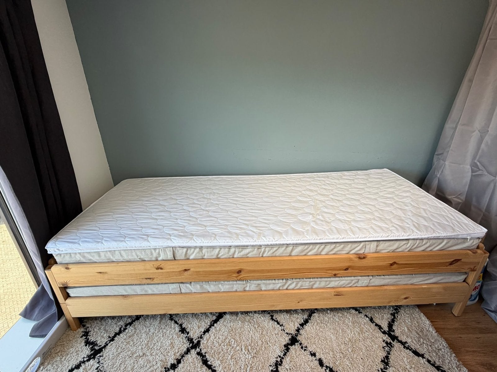 Ikea Utåker bedden met matrassen en topmatras, Huis en Inrichting, Ophalen, Zo goed als nieuw, 80 cm, 200 cm