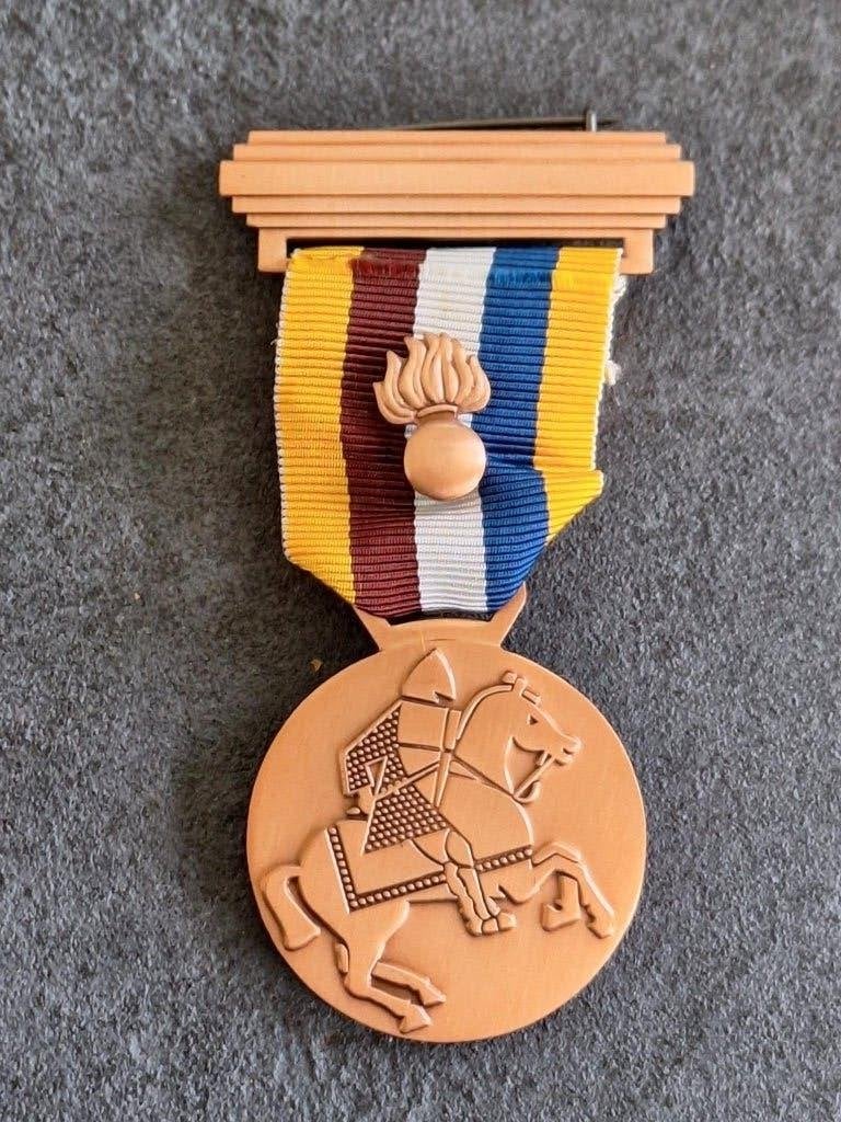 medaille 2-daagse Marche de l'Armée Diekirch Luxemburg 2005, Ophalen of Verzenden, Overige materialen, Buitenland