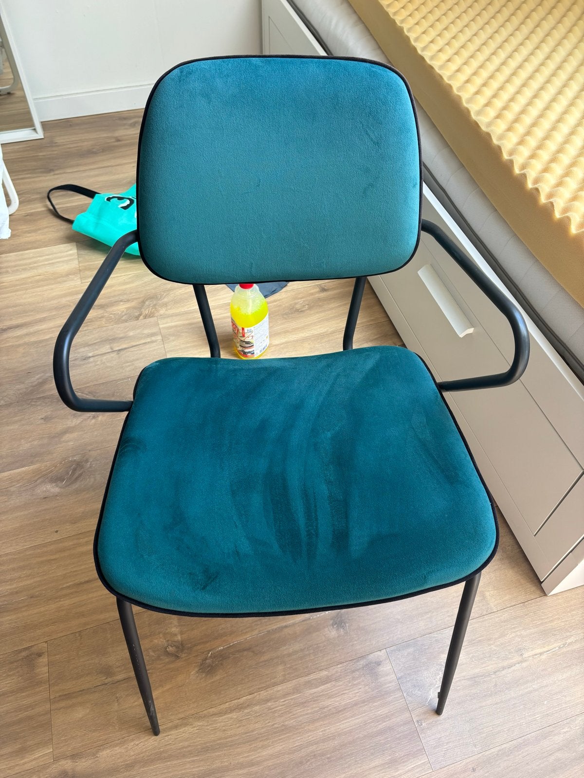 Stoel gratis afhalen voor zaterdag 15-8, Huis en Inrichting, Stoelen, Ophalen, Gebruikt, Overige kleuren, Eén