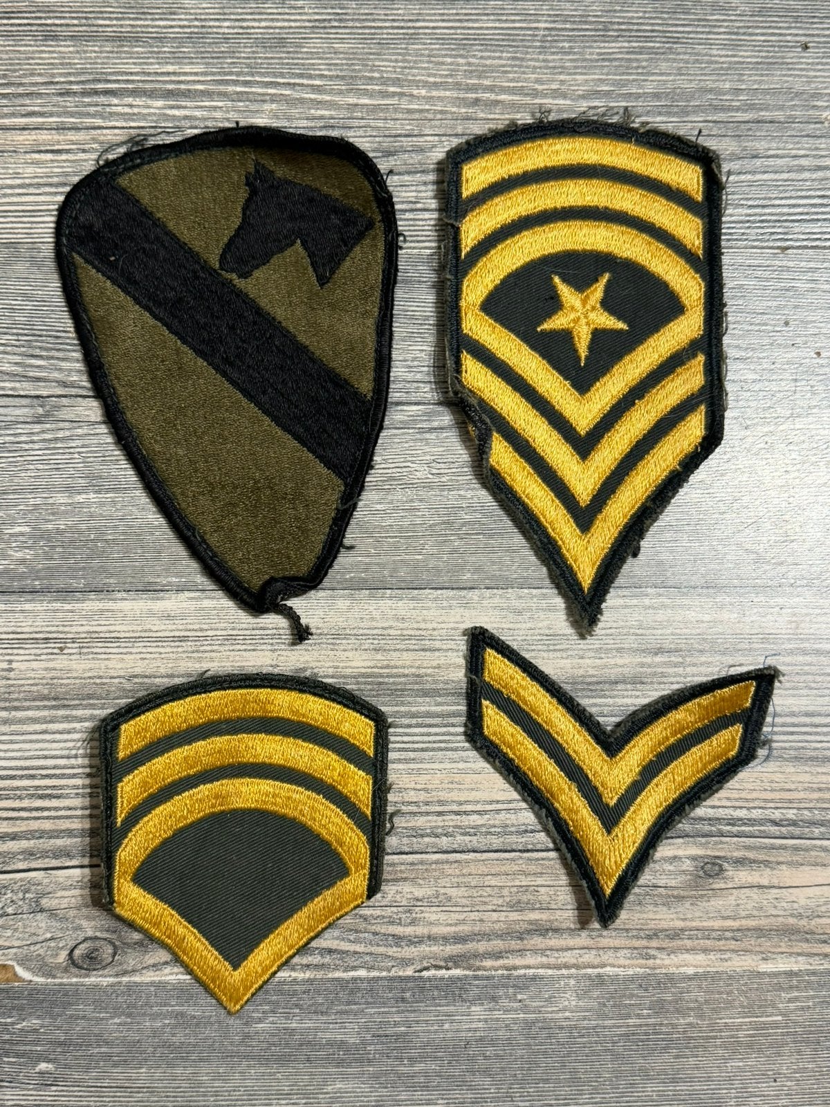 Lot Amerikaanse Schouder emblemen/ patches & rangen Vietnam., Ophalen of Verzenden, Landmacht, Amerika, Embleem of Badge