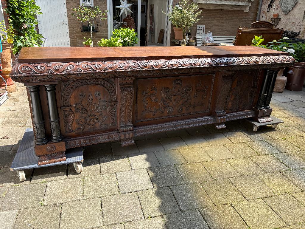 Zeer fraaie NEO Renaissance tafel en kast 19e eeuw, Antiek en Kunst, Ophalen