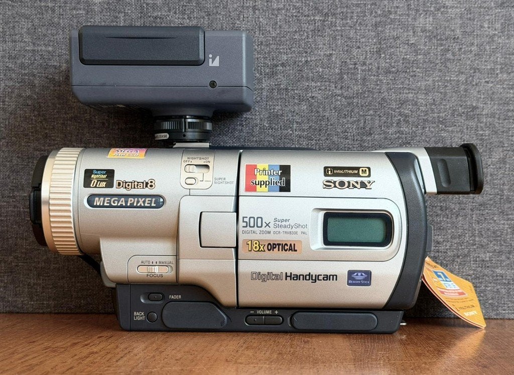 SONY DCR-TRV830E + PVP-MSH PRINTER, GLOEDNIEUW EN ZELDZAAM!