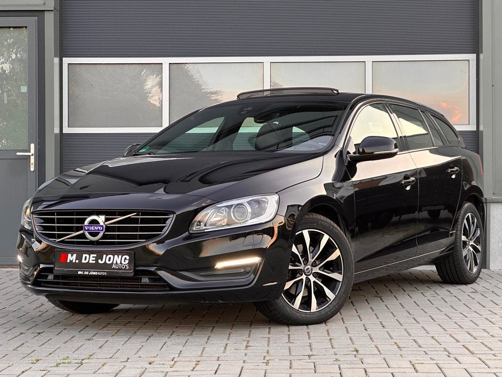Volvo V60 1.5 T3 Polar Automaat Leder Nieuwe D-Riem, Auto's, Volvo, 4 cilinders, Zwart, Leder, 152 pk