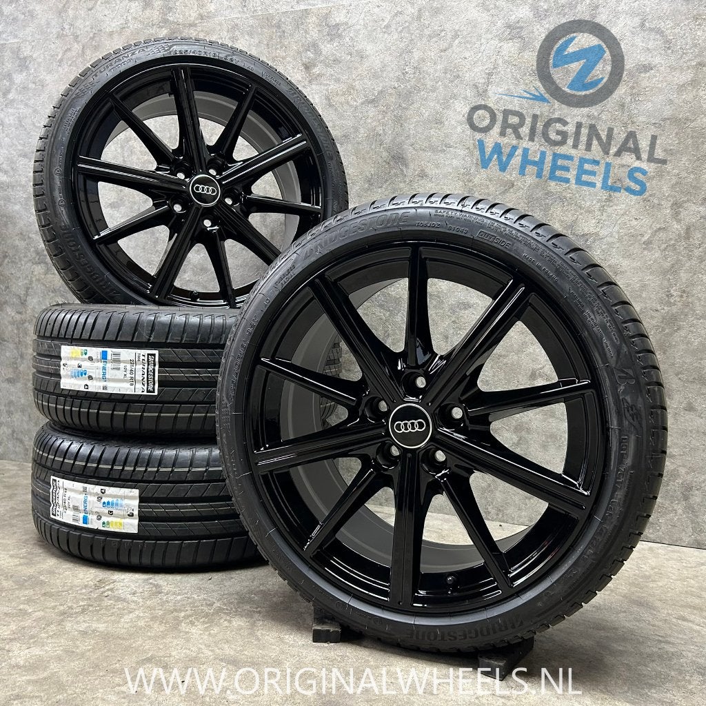 18 inch originele velgen + zomerbanden Audi A3 S3 8Y zwart