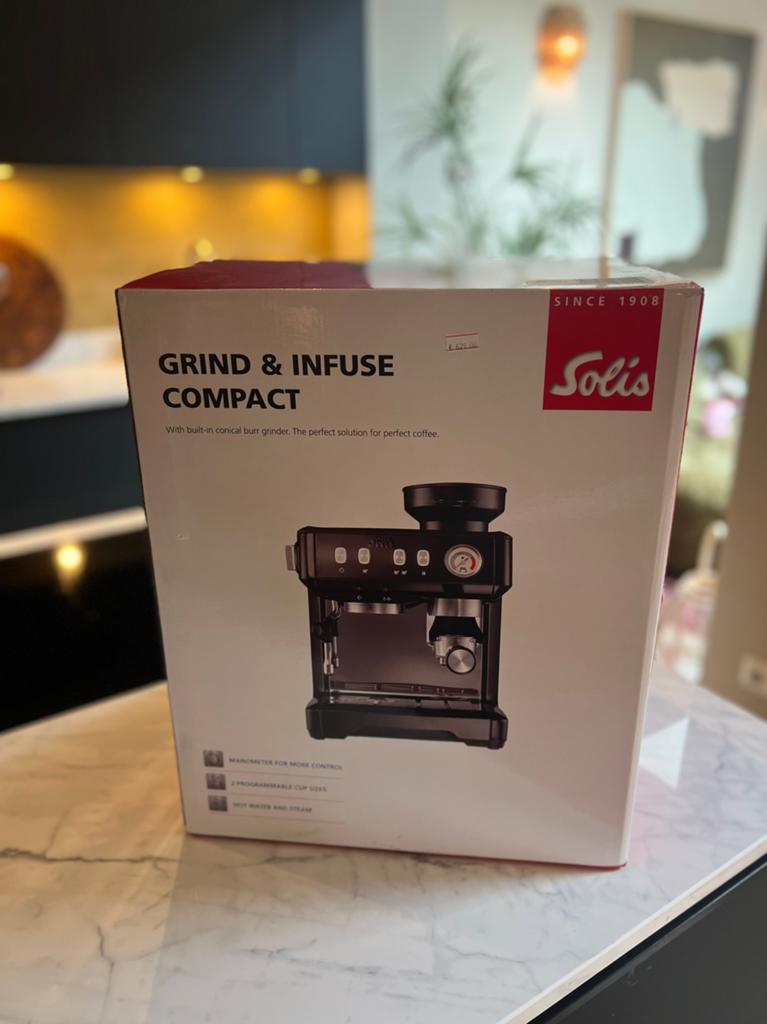 Solis Grind & Infuse Compact 1018 – Nieuwstaat, Espresso apparaat, Ophalen of Verzenden, Zo goed als nieuw, Afneembaar waterreservoir