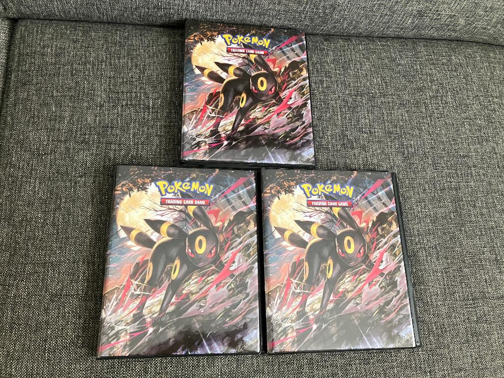 Pokemon 4 pocket map binder Sword and Shield Evolving Skies, Ophalen of Verzenden, Nieuw, Overige typen