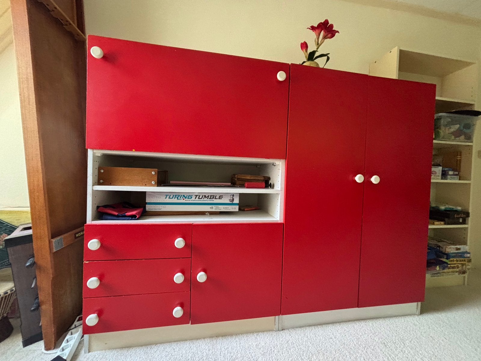 Rode kast met lades, deuren en klep - Multifunctioneel, Ophalen, Gebruikt, 150 tot 200 cm, Minder dan 100 cm