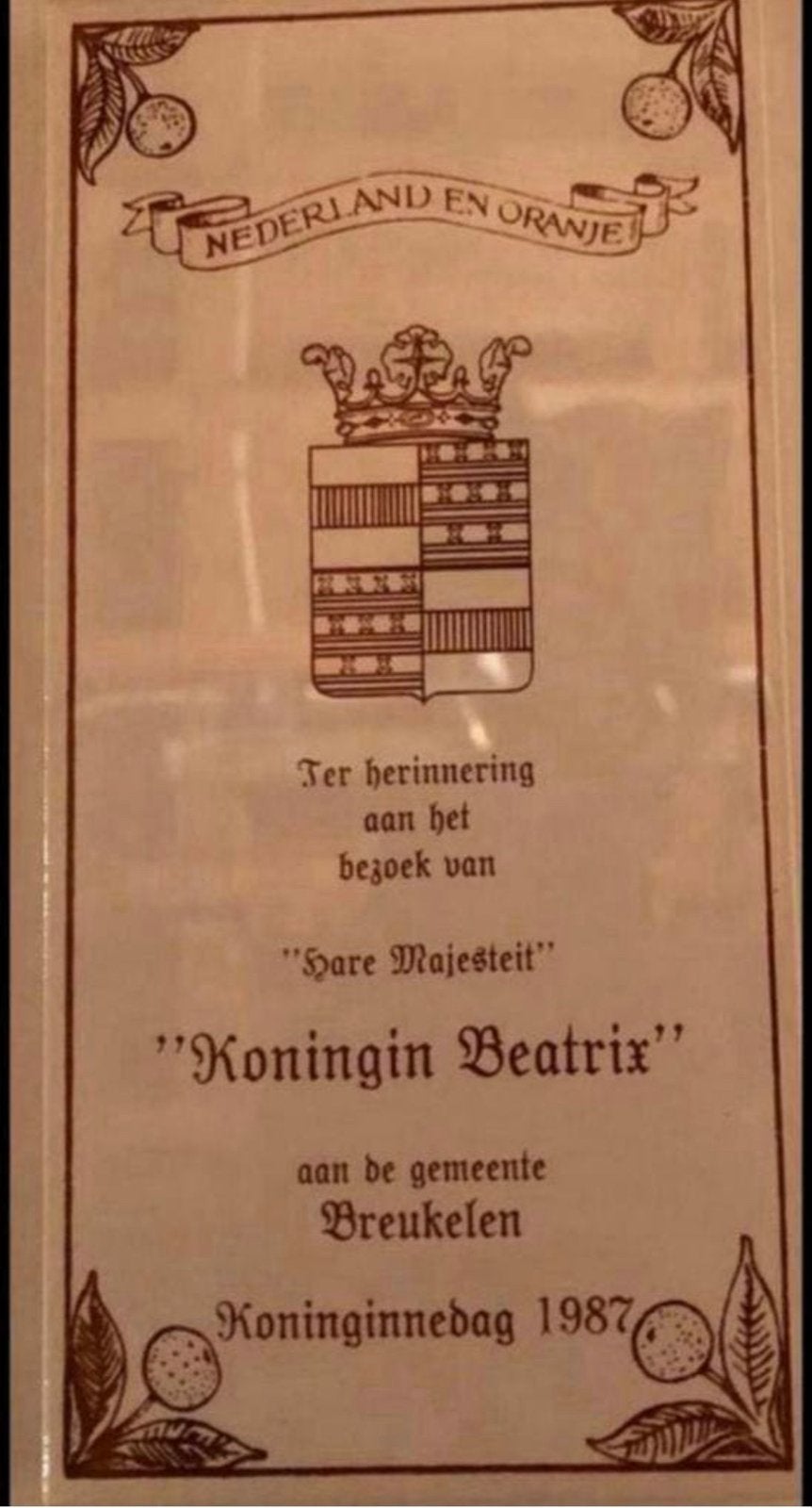Wandtegel Koningin Beatrix bezoek Breukelen 1987, Antiek en Kunst, Ophalen of Verzenden