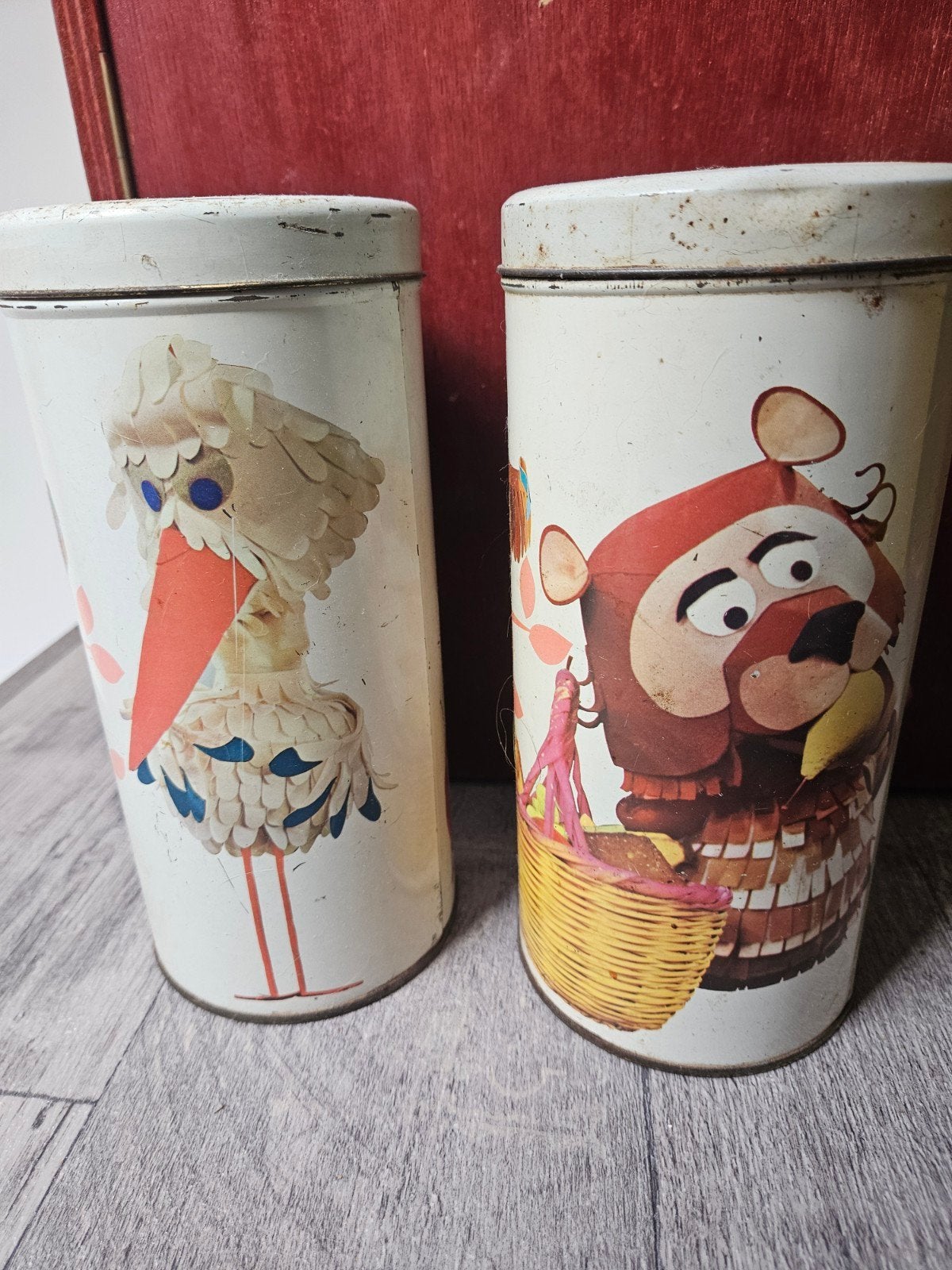 2 Vintage Fabeltjeskrant Beschuitblikken, Ophalen