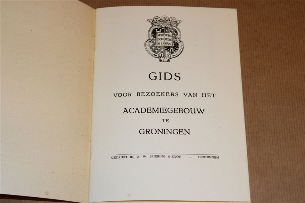 Academiegebouw Groningen — Historische Bezoekersgids 1927, Ophalen of Verzenden, Gelezen