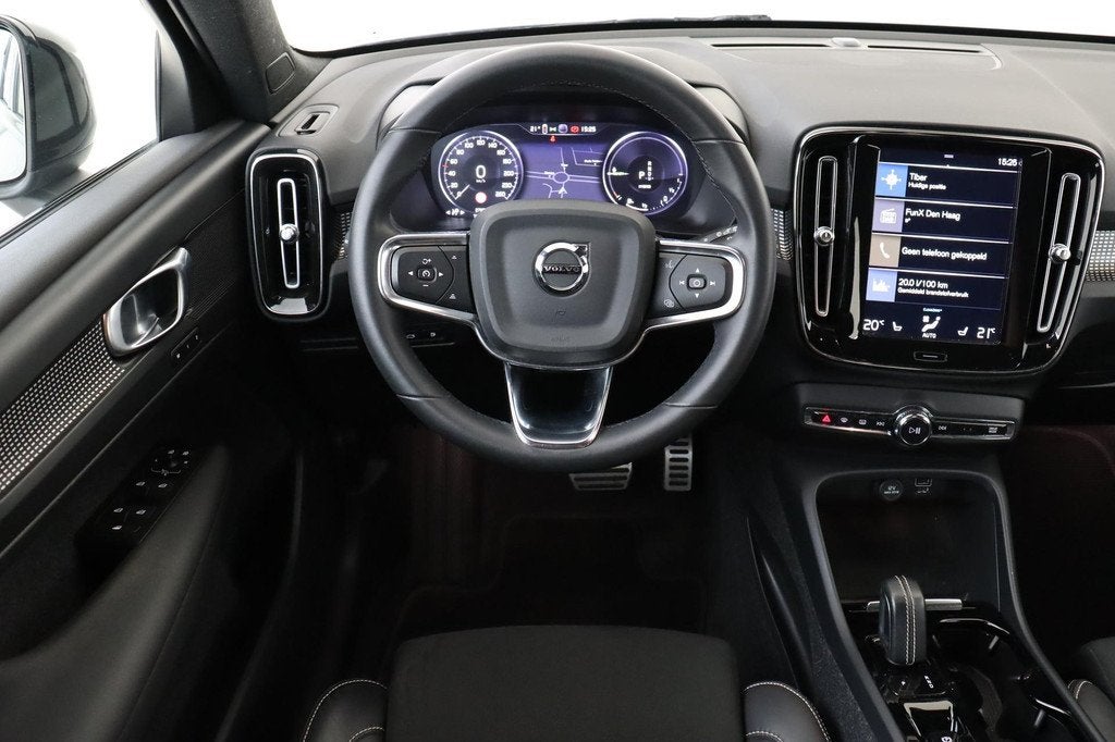 Volvo XC40 T4 RECHARGE R-DESIGN -POWER-SEATS|CAMERA|BLIS|CLI, Auto's, Volvo, 12 maanden, Euro 6, 1712 kg, Leder en Stof
