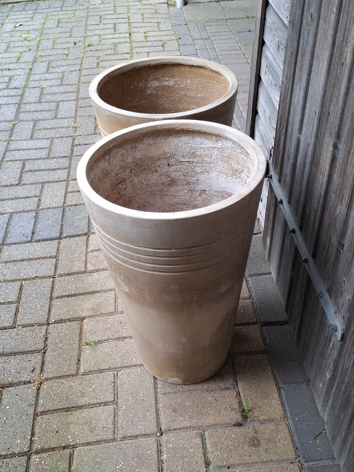 2 grote crème kleur bloempotten 60× 40, Tuin en Terras, Bloembakken en Plantenbakken, Ophalen of Verzenden, Rond, Kunststof, Binnen