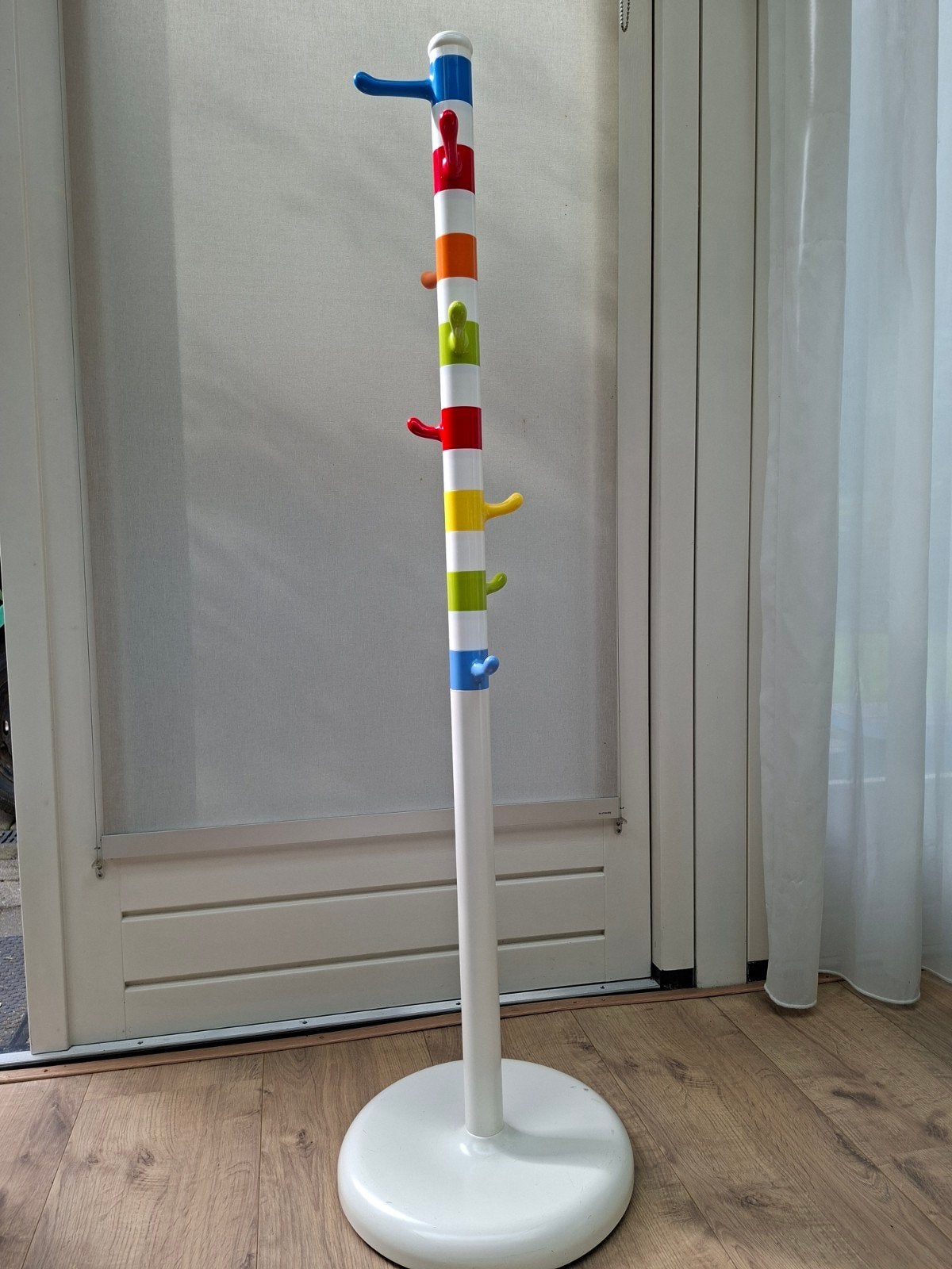 Ikea Kinderkapstok - Kleurrijk en Stevig, Ophalen, Kunststof, 100 tot 150 cm, Zo goed als nieuw
