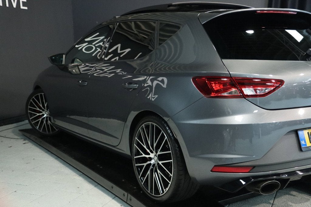 Seat Leon 2.0 TSI Cupra 280 / PANO / ACC / SEAT SOUND / CAME, 15 km/l, 4 cilinders, 1984 cc, Bedrijf