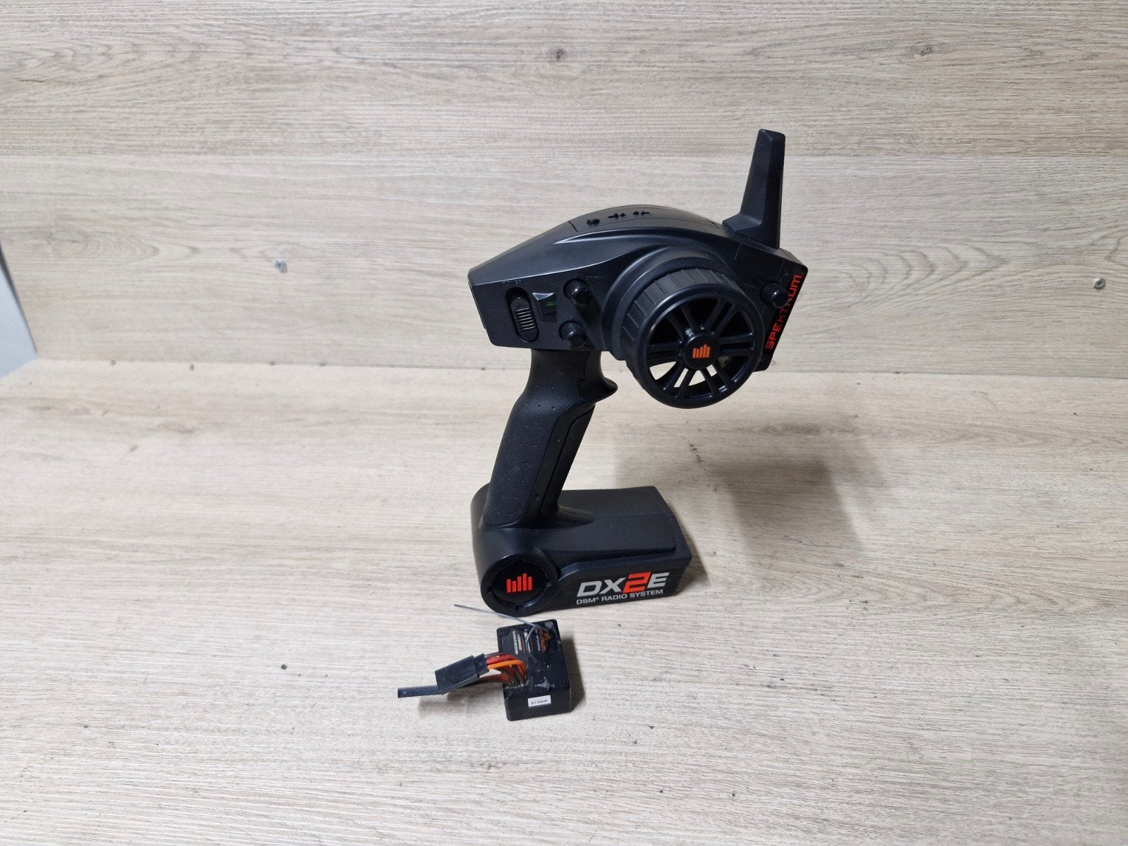 Spektrum zender met ontvanger, Benzine, Ophalen of Verzenden, Zo goed als nieuw, Onderdeel