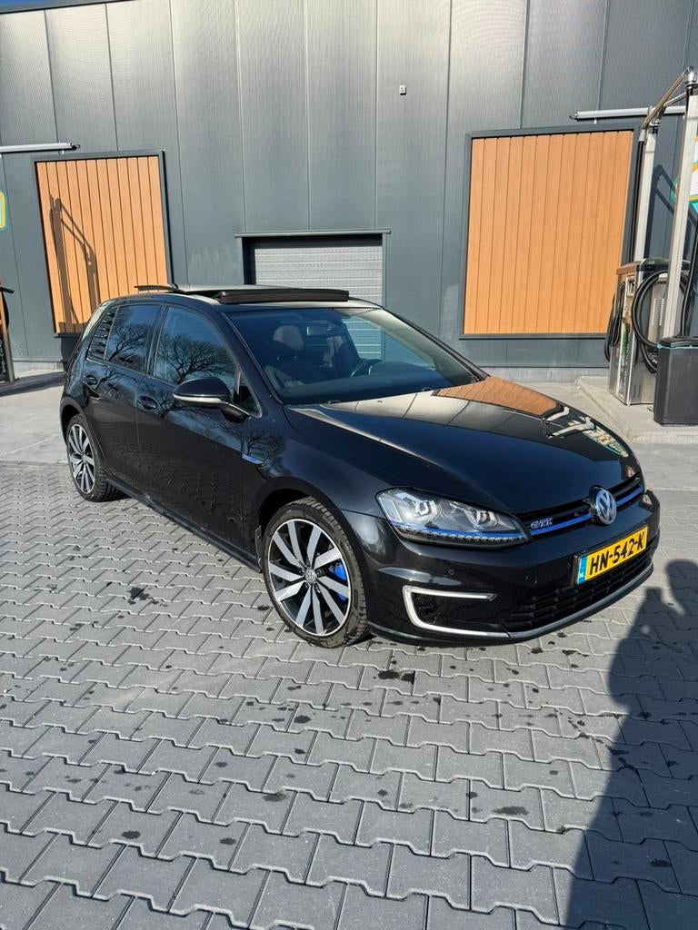 Volkswagen Golf 7 GTE DSG Pano LED APK 01-2027 onderhouden, Auto's, Particulier, Te koop