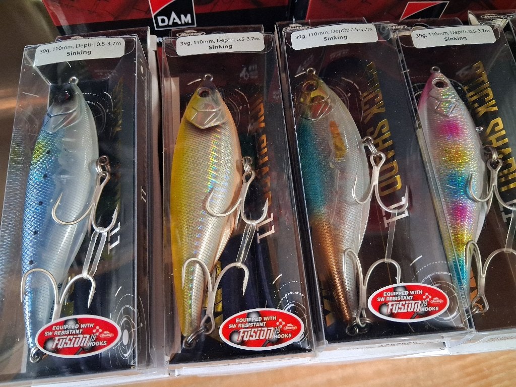 Stick Shadd (Berkley DEX ) 11cm/39g...diverse kleuren, Watersport en Boten, Tinstraat, Nieuw, Ophalen of Verzenden, Info@purefishing.com