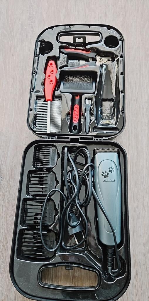 Nieuw 13 delig honden verzorggingsset merk Zoofari nooit geb, Dieren en Toebehoren, Honden-accessoires, Ophalen of Verzenden, Nieuw