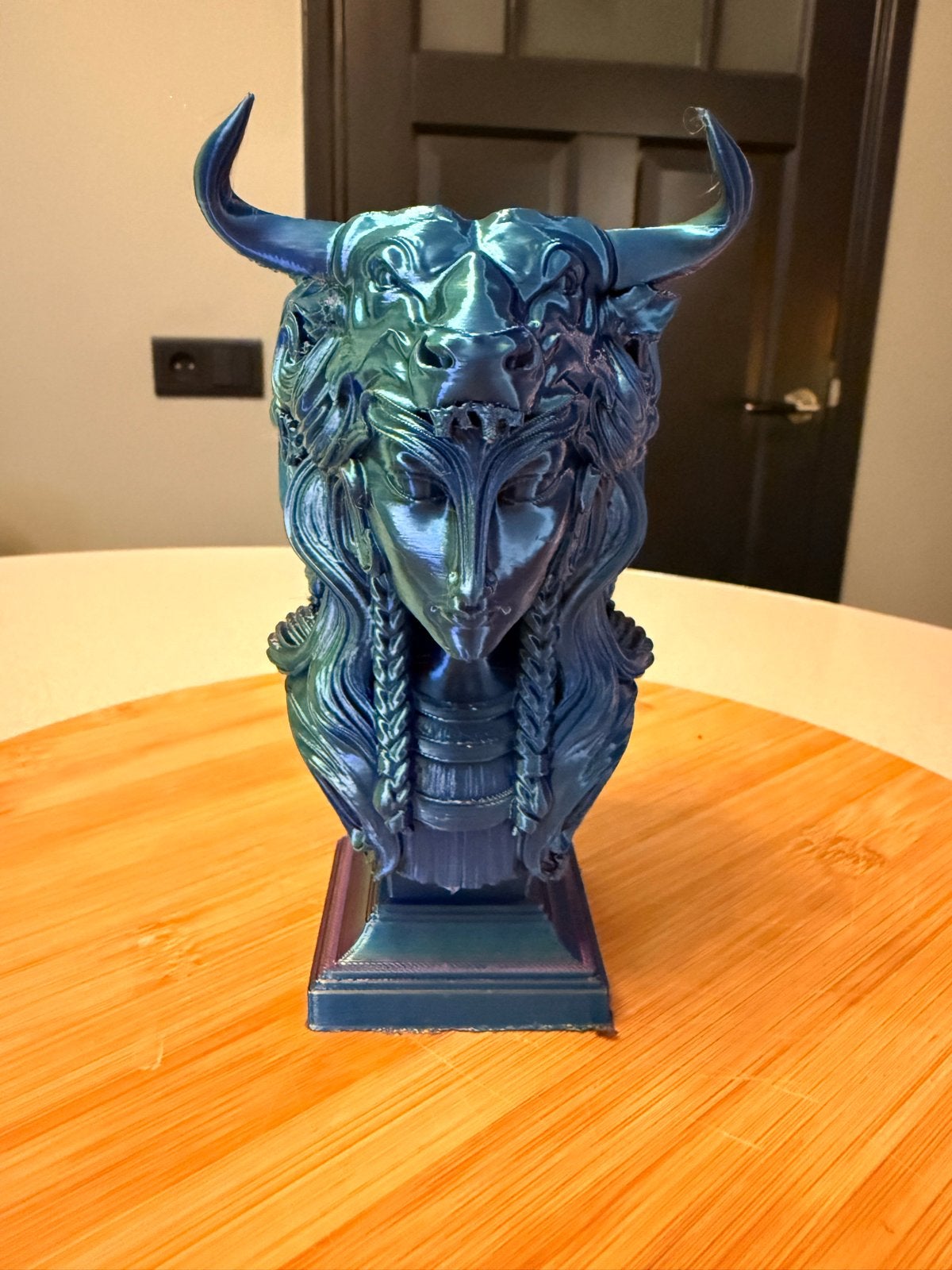 Astrologie Sterrenbeeld Tarot Stier Beeld, Antiek en Kunst, Overige onderwerpen, Minder dan 20 cm, Kunststof, Ophalen of Verzenden