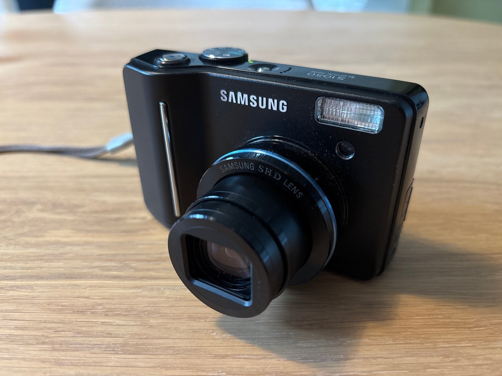 Semi-vintage Samsung S1050 - 10,1MP - 5x optische zoom, Audio, Tv en Foto, Ingebouwde flitser, 10 megapixels, Ophalen of Verzenden