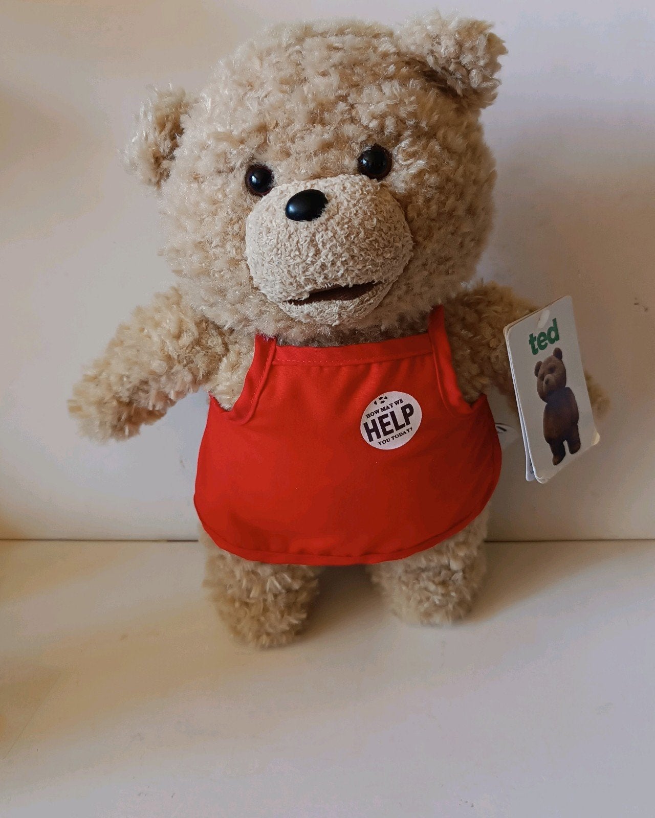 Ted knuffel met rood schortje - Zo goed als nieuw, Beer, Ophalen of Verzenden, Zo goed als nieuw, Met kleding of accessoire