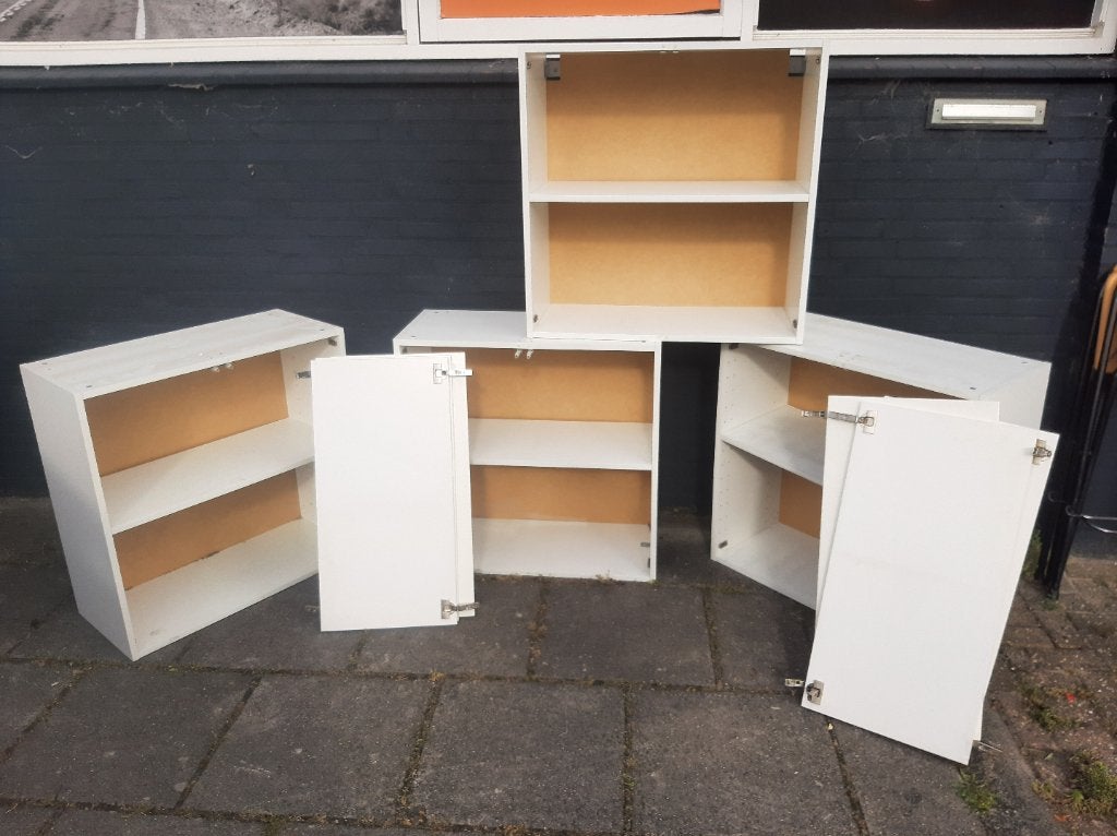 Gratis keukenkast 4 X gratis keuken kasten met deur gratis, Ophalen, Gebruikt, Wit, 50 tot 100 cm