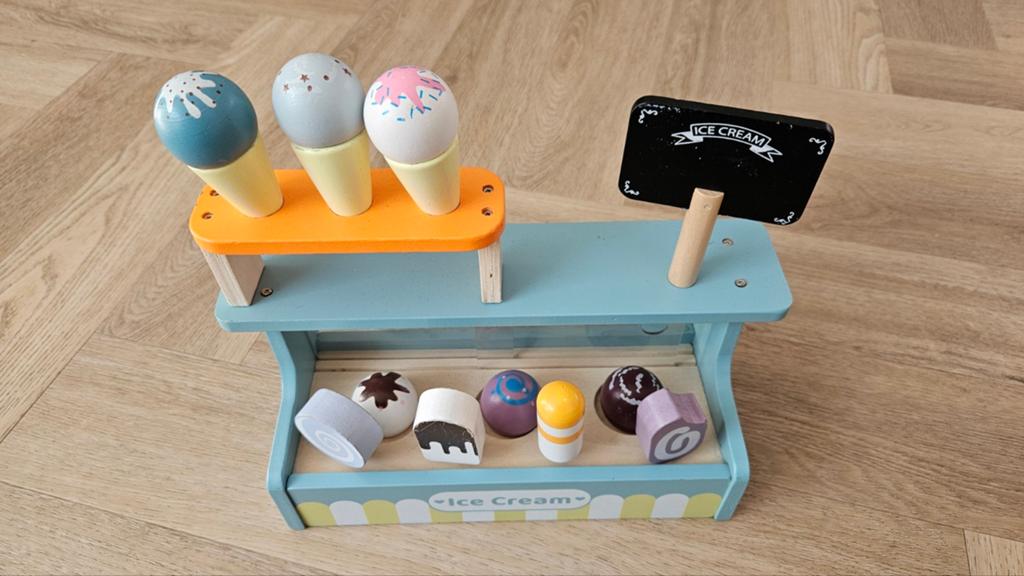Houten ijssalon ijskraam speelset, Kinderen en Baby's, Speelgoed | Houten speelgoed, Ophalen of Verzenden, Gebruikt, Meubelstuk of Keukentje