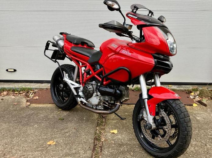 De enige Ducati Multistrada 1000ds met enduro looks, Motoren, Motoren | Ducati, 2 cilinders, Sportuitlaat, Motorrijbewijs A, Gebruikt