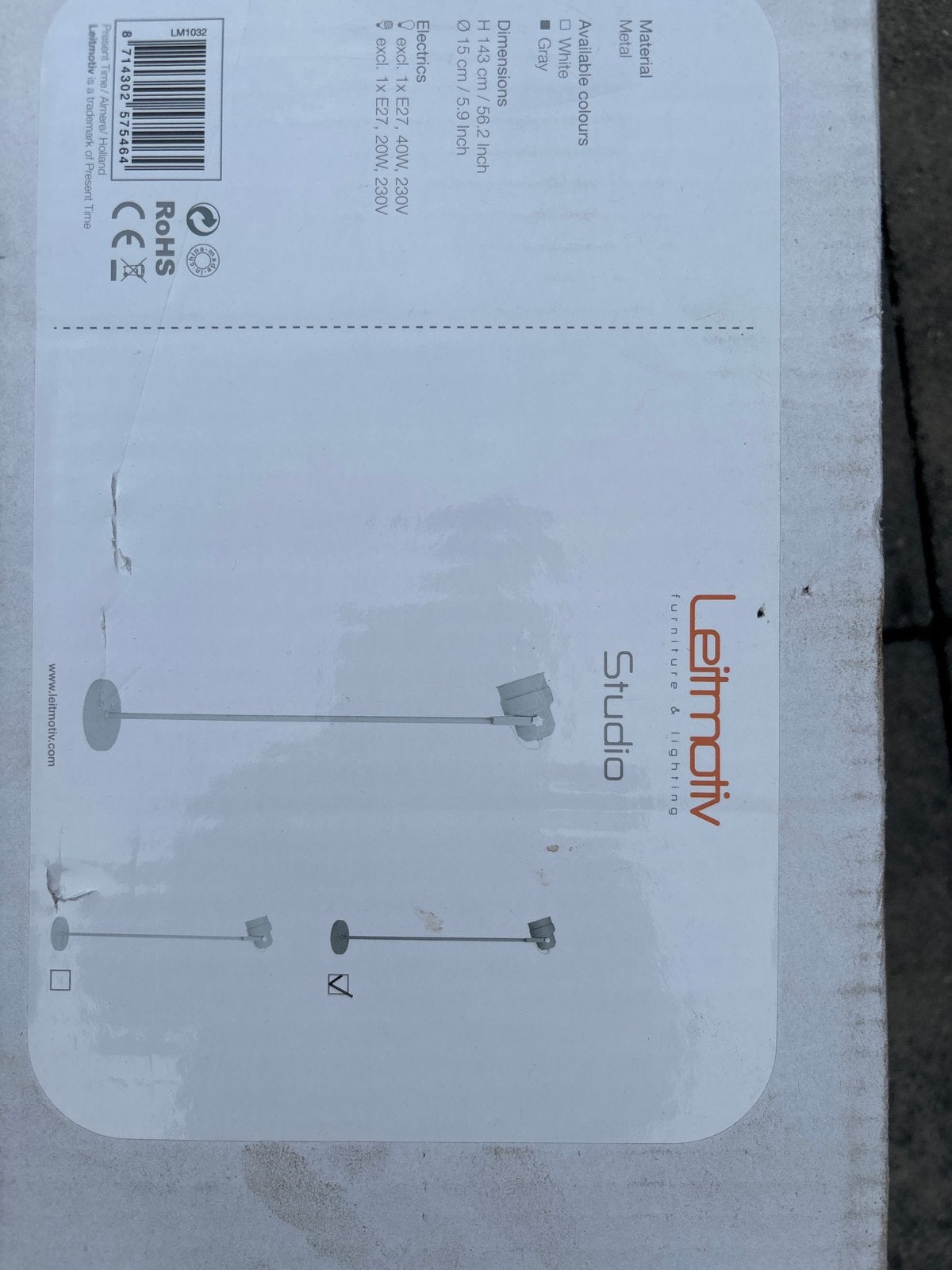 Leitmotiv Studio Vloerlamp Grijs - H143cm, E27 fitting, Huis en Inrichting, Lampen | Vloerlampen, 100 tot 150 cm, Nieuw, Metaal