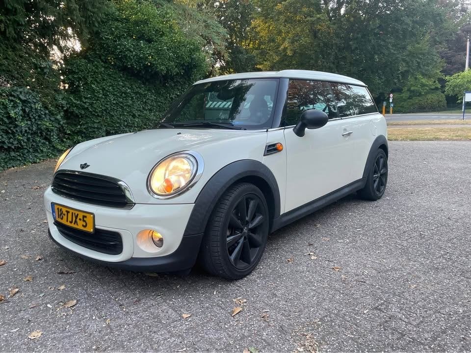 nette Mini clubman uit 2012, Auto's, Voorwielaandrijving, 1600 cc, Leder en Stof, 98 pk