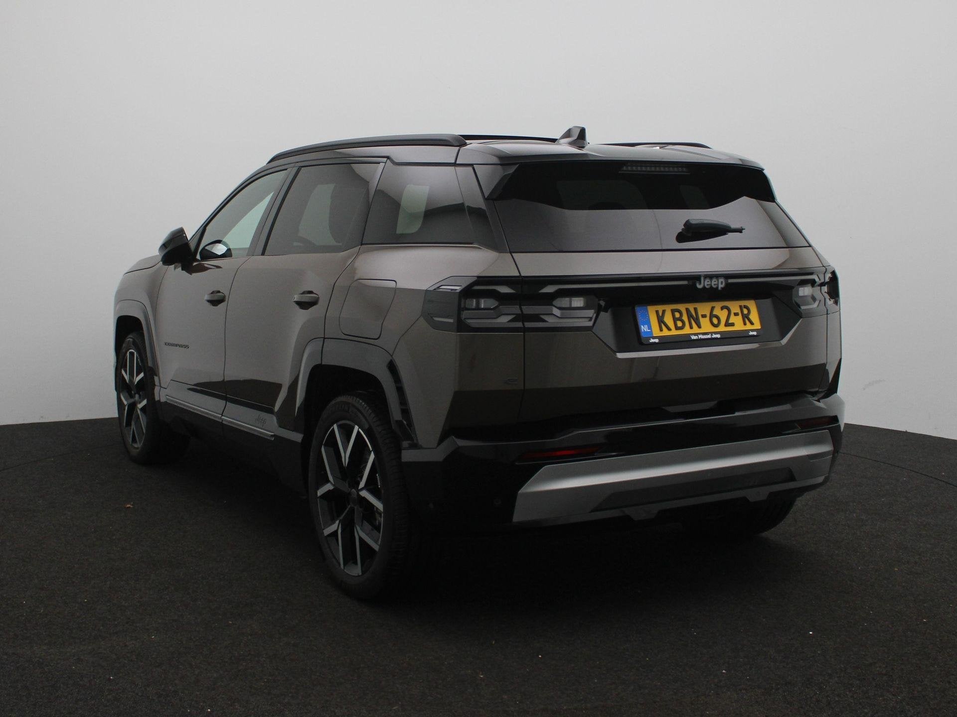 Jeep Compass First Edition 74 kWh | 360 camera | Focal premi, 213 pk, 31 min, 600 kg, 1000 kg