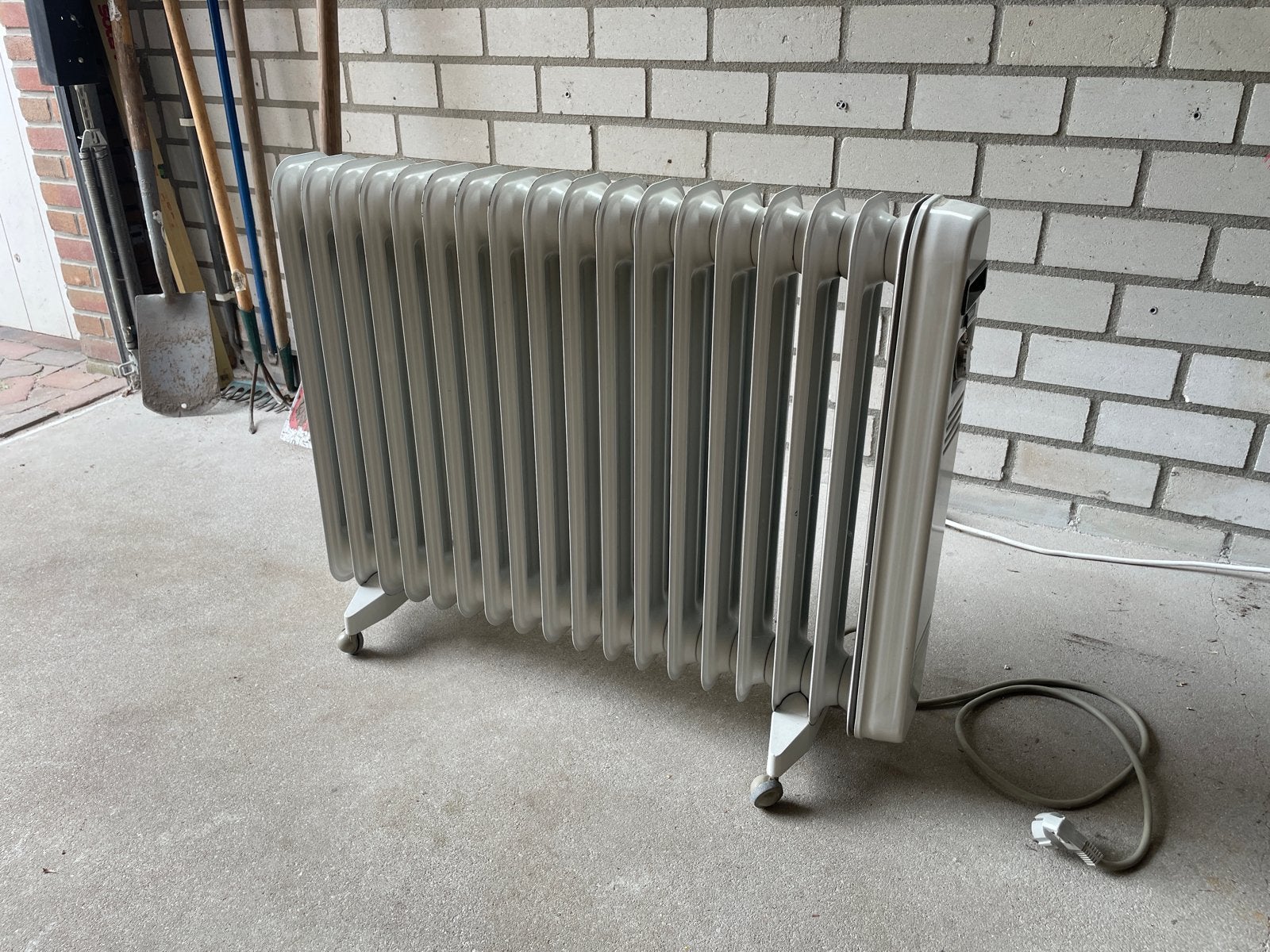 Dimplex elektrische olieradiator op wielen, Ophalen, 30 tot 80 cm, Gebruikt, Radiator