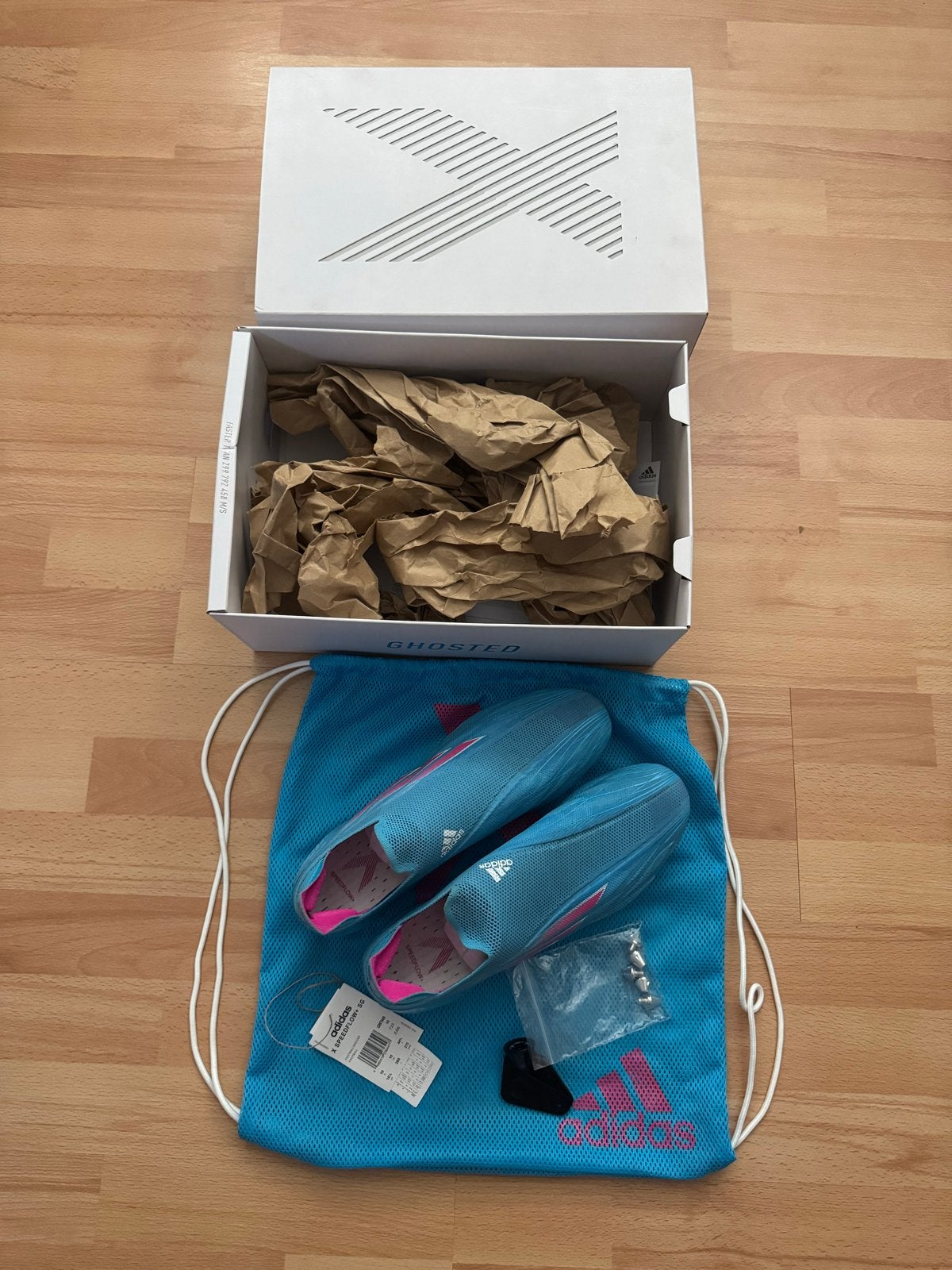 Adidas X Speedflow+ SG Voetbalschoenen - Nieuw in doos, Maat XS of kleiner, Ophalen of Verzenden, Nieuw, Schoenen
