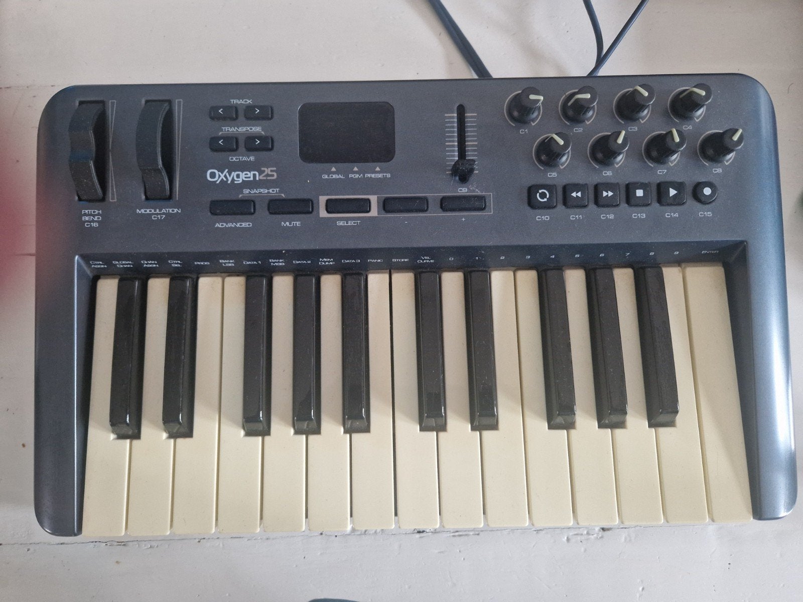 m audio oxygen 25, Muziek en Instrumenten, Midi-apparatuur, Ophalen of Verzenden