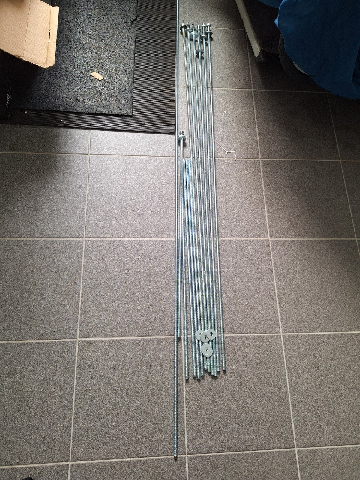Draadeinden M10 VZ 2 meter - Dopsleutel 17, Ophalen, Gebruikt, 250 mm of meer, Bouten of Moeren