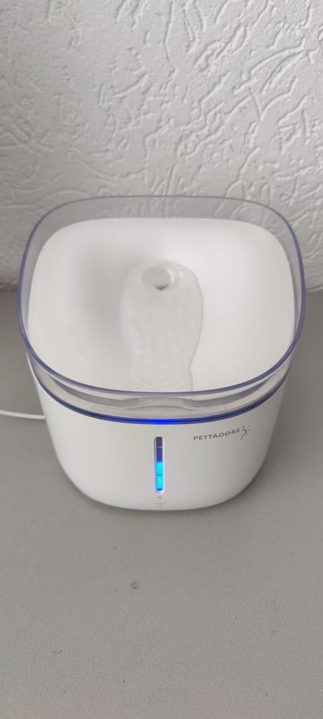 Pettadore Hydrate Lite - Drinkfontein, Ophalen, Zo goed als nieuw