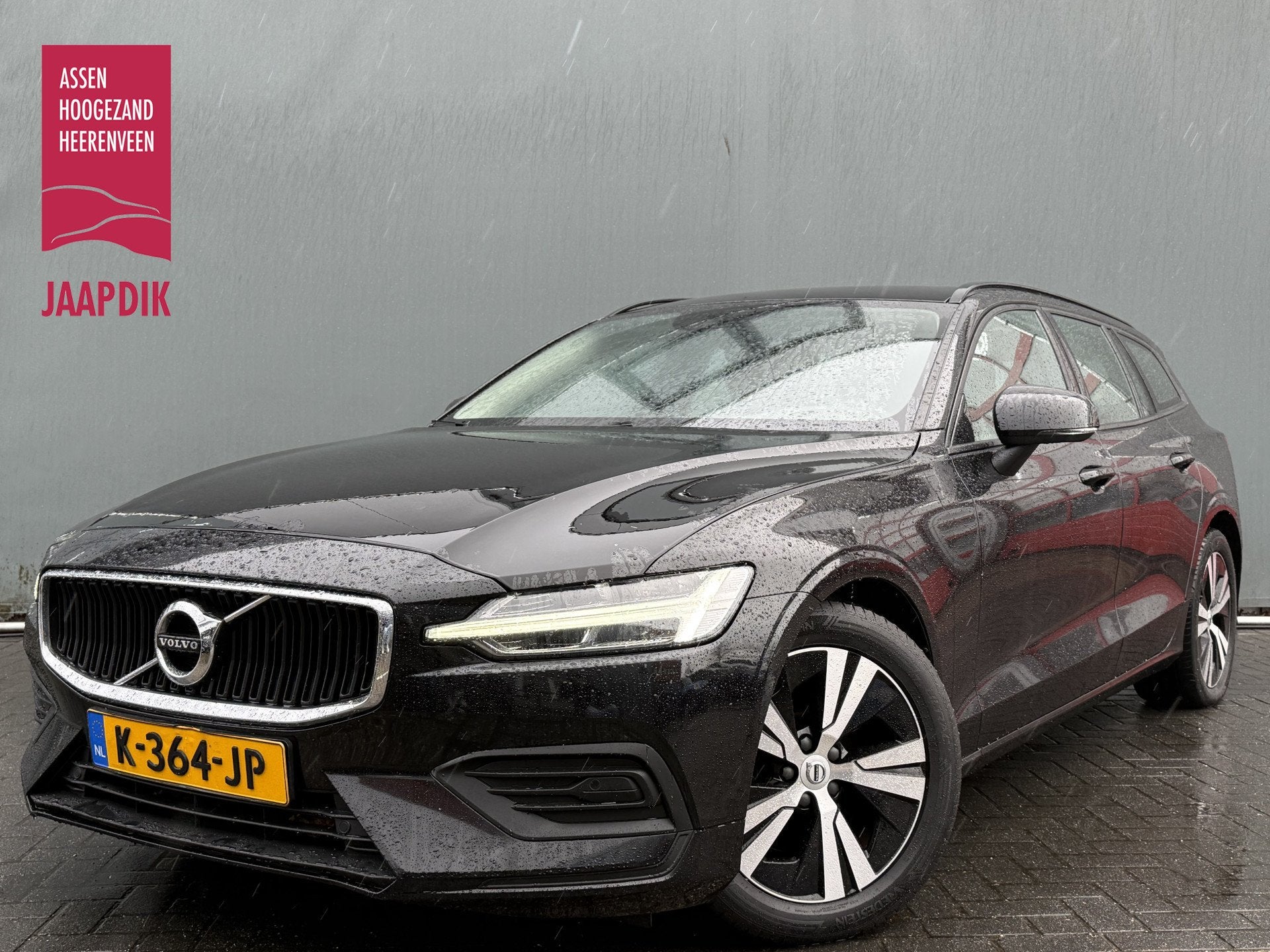 Volvo V60 BWJ 2021 2.0 B4 200 PK Momentum Advantage AUTOMAAT, Auto's, Volvo, Stof, 4 cilinders, Origineel Nederlands, Grijs