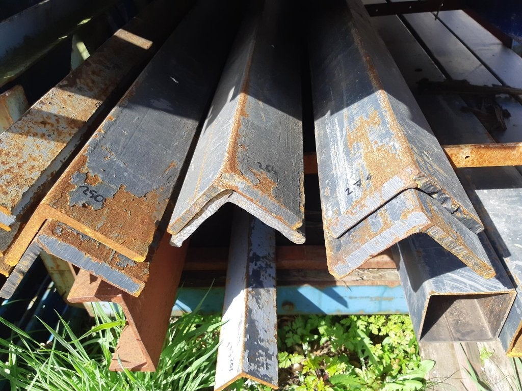 STALEN IJZEREN HOEKLIJN: Hoek 100x100x10, Ophalen, Gebruikt