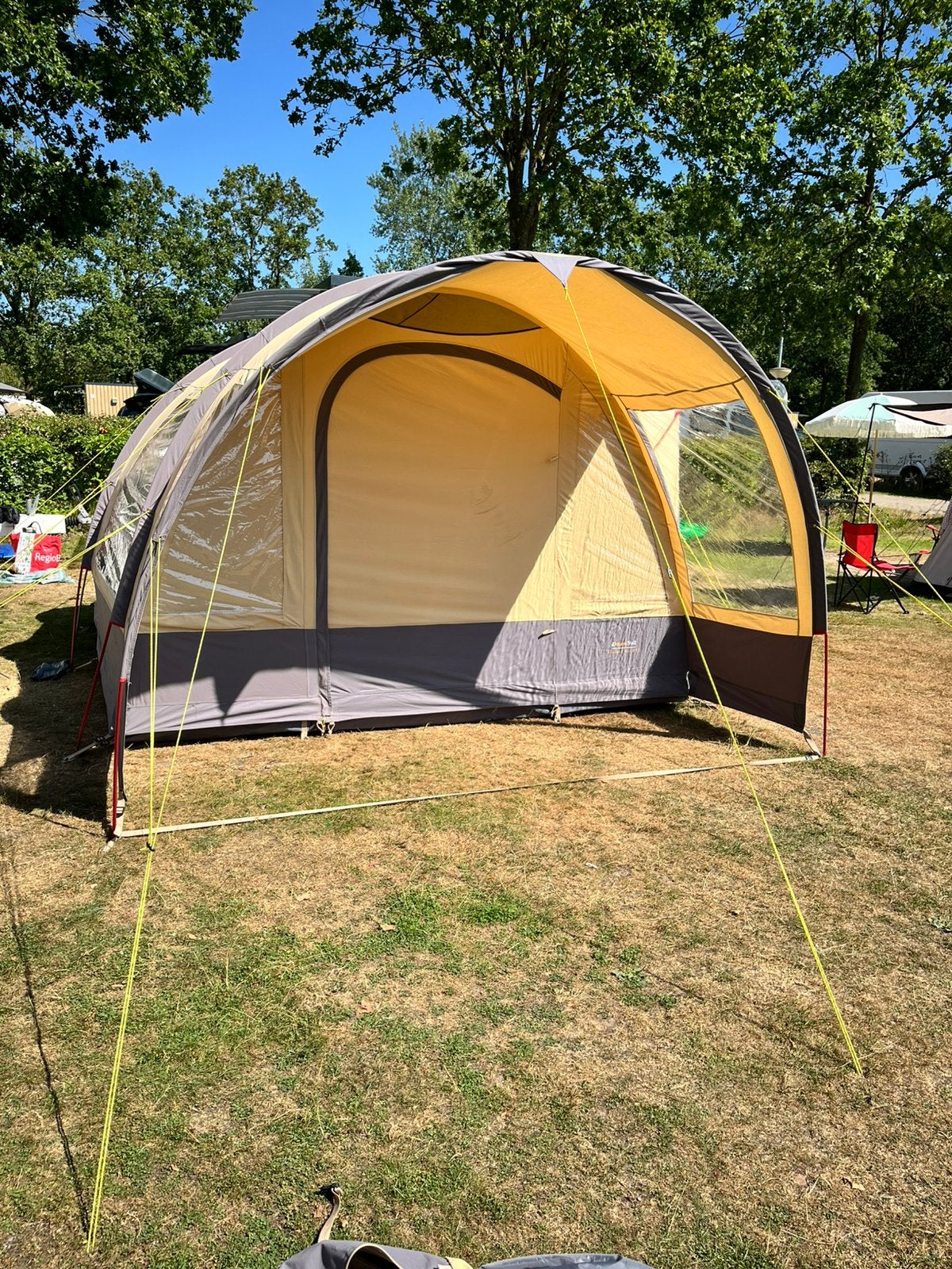 Mooie 4 persoons tent te koop, Ophalen, Gebruikt, Tot en met 4