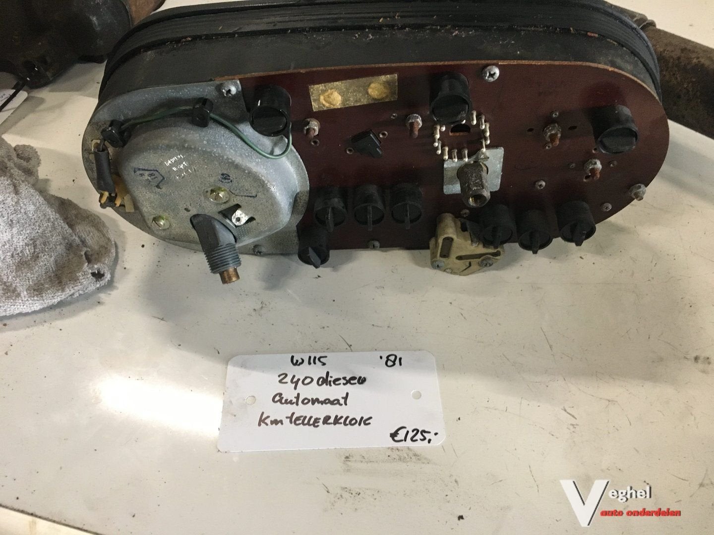 Mercedes w114 240 diesel Automaat 1974, Auto-onderdelen, Dashboard en Schakelaars, Gebruikt, -, -, Ophalen of Verzenden