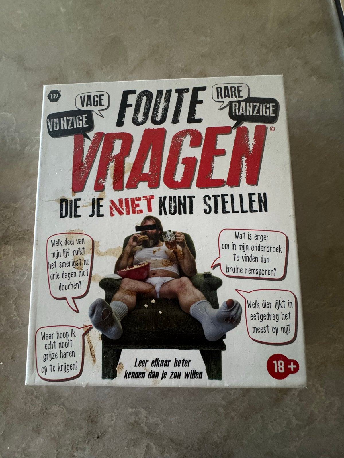 Foute Vragen: Het hilarische partyspel voor volwassenen, Drie of vier spelers, Ophalen of Verzenden, Nieuw