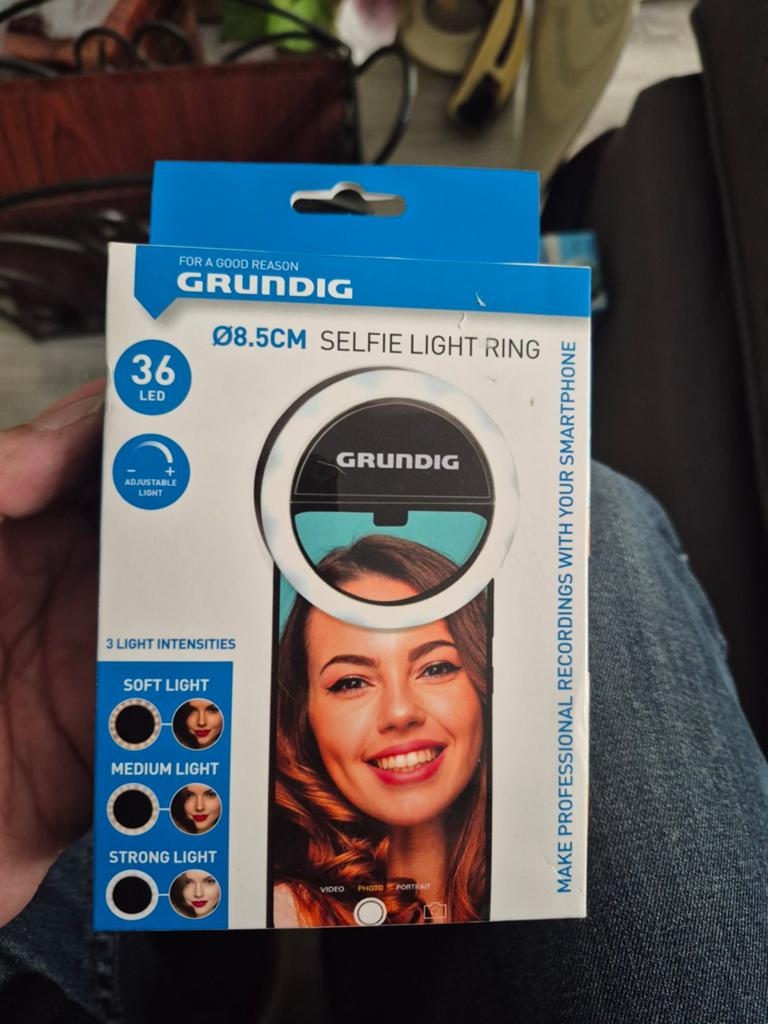Grundig Selfie Ring Light - Perfect voor Content Creators, Ophalen of Verzenden, Nieuw