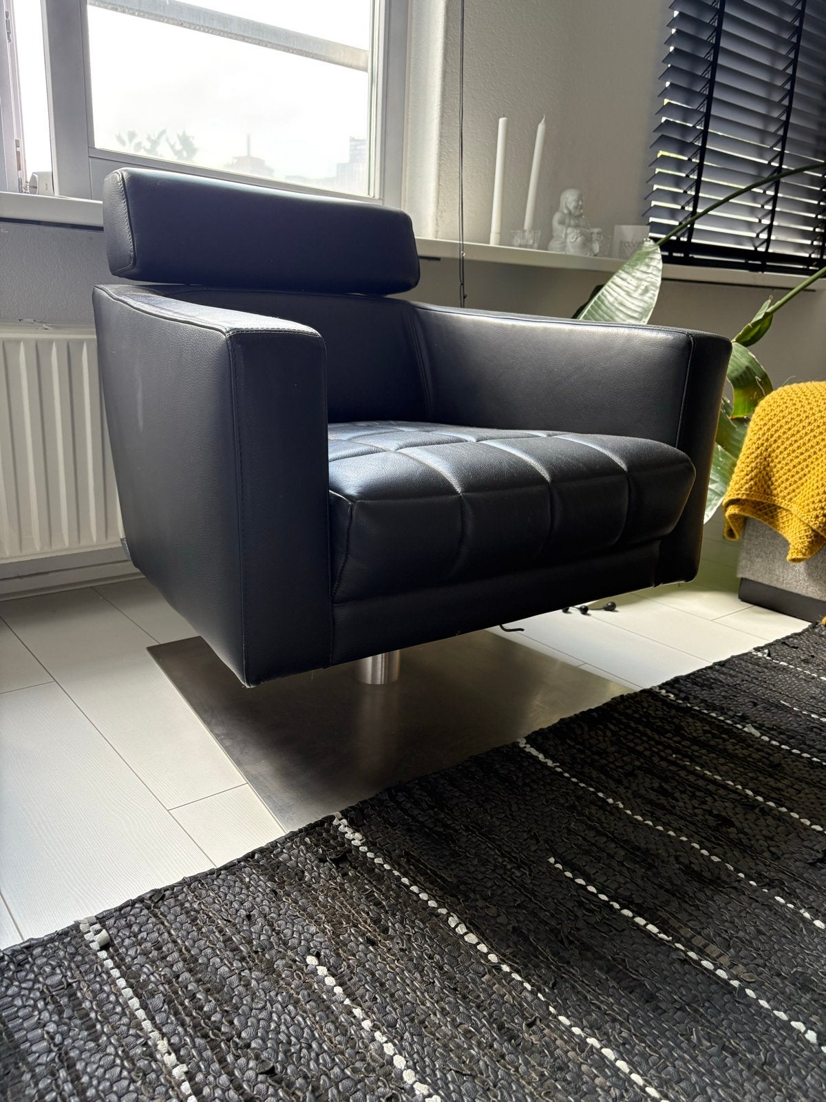 Leren Fauteuil met Draaipoot - Goede Staat, Kleine Reparatie, Huis en Inrichting, Fauteuils, Ophalen, Gebruikt, 50 tot 75 cm, Leer