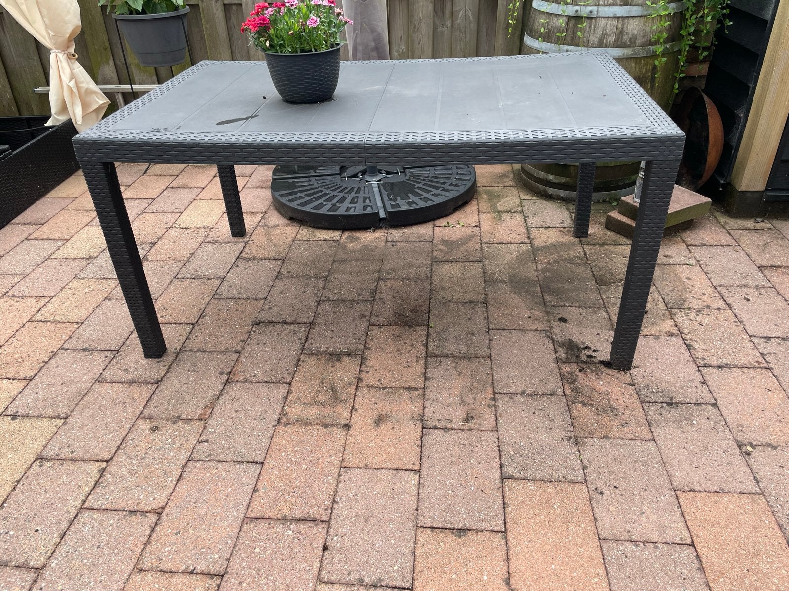 Zwart kunststof rattan tuintafel 150x90x72 cm, Tuin en Terras, Tuintafels, Ophalen, Zo goed als nieuw, Rechthoekig, Kunststof
