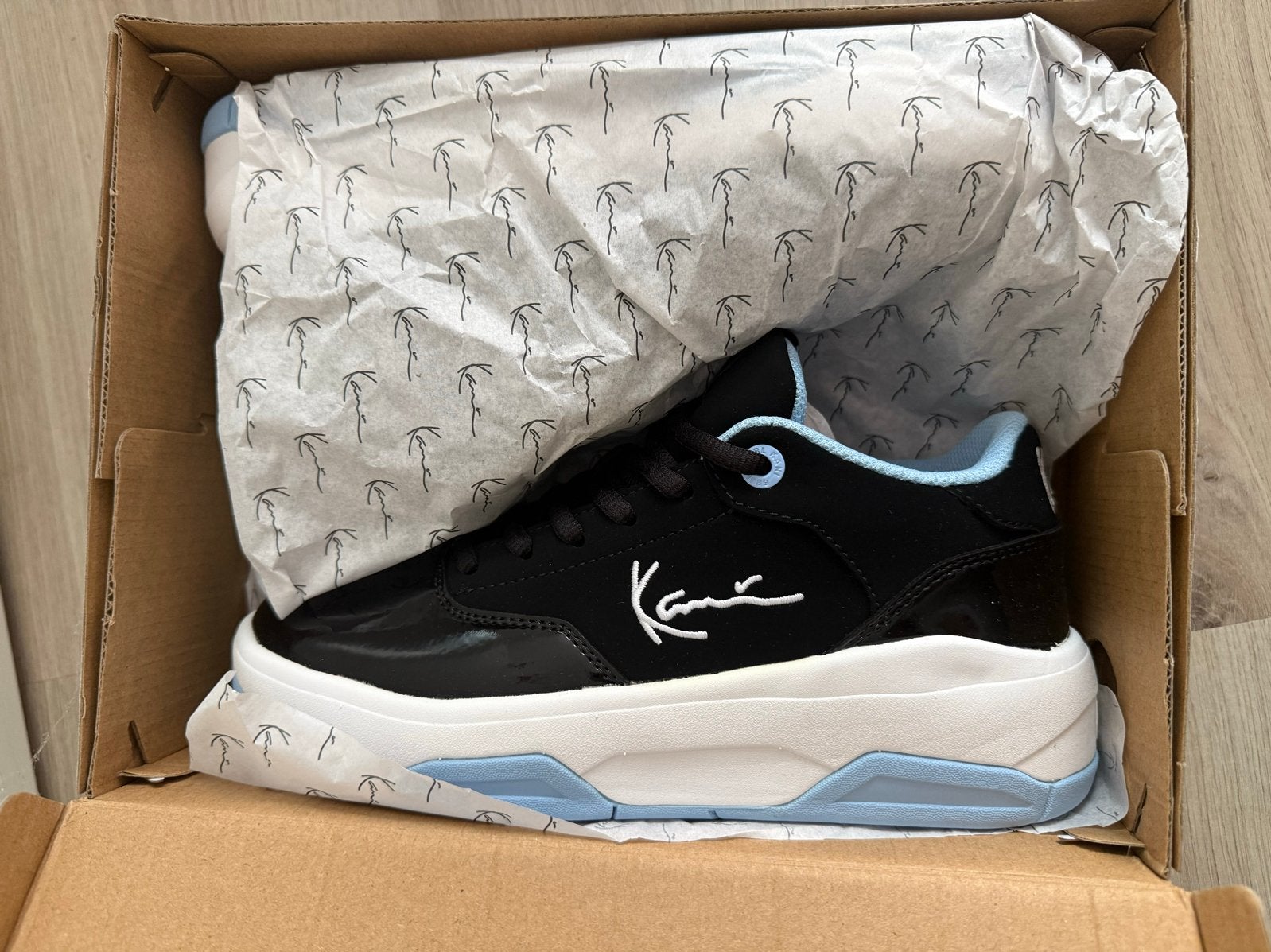 Nieuwe Karl Kani dames sneakers - Zwart/Blauw - Maat 38.5, Ophalen of Verzenden, Nieuw, Zwart, Sneakers of Gympen