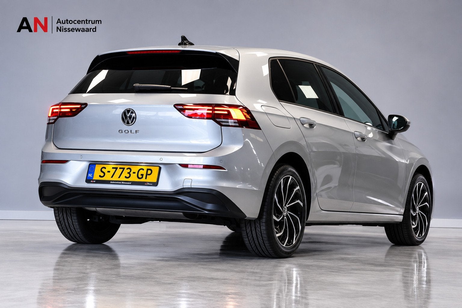 Volkswagen Golf 1.0 TSI Life |Carplay|Adaptive|, Auto's, Voorwielaandrijving, Stof, Gebruikt, 620 kg