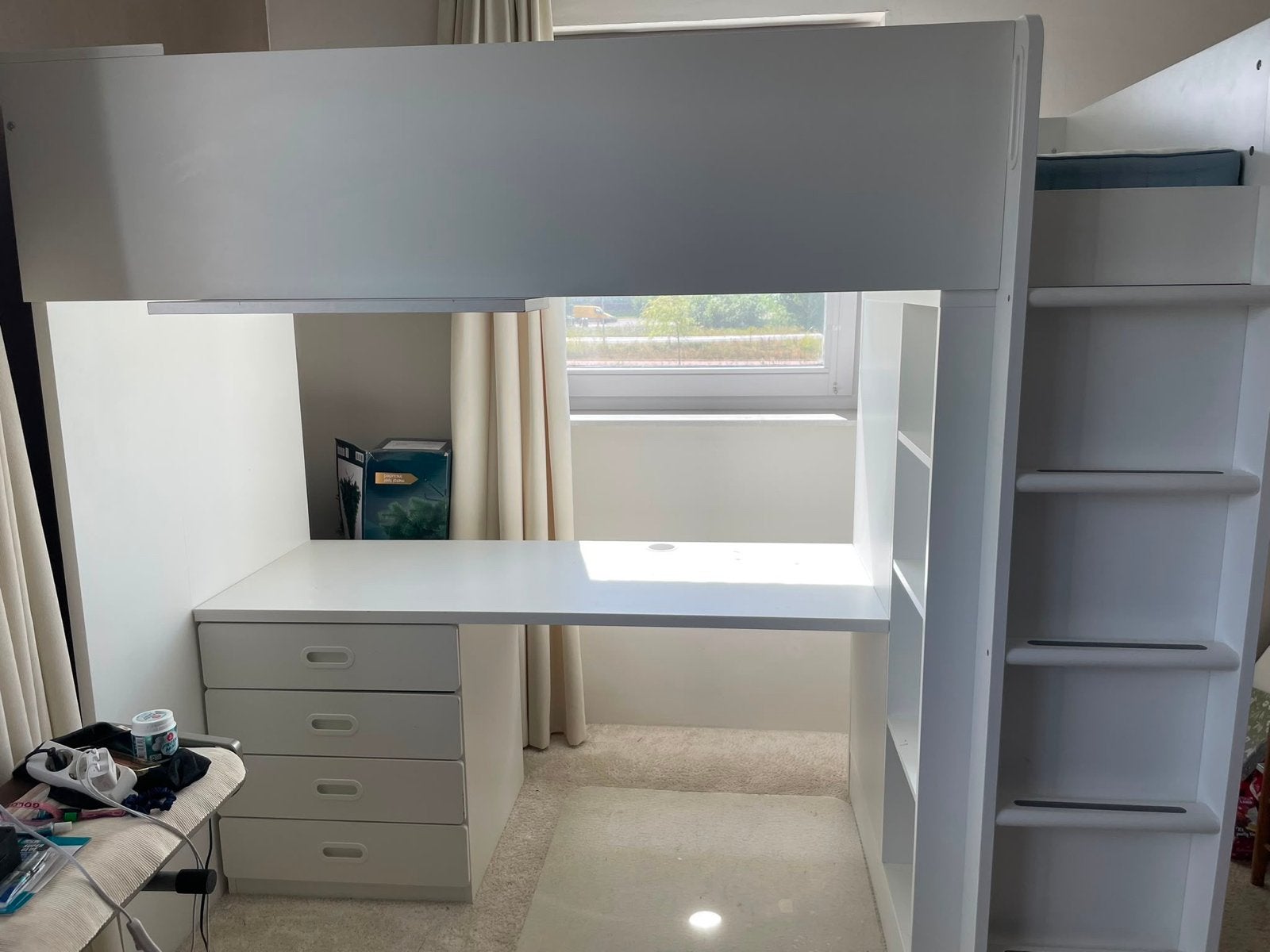 IKEA SMÅSTAD Hoogslaper met bureau en opbergruimte, Kinderen en Baby's, Kinderkamer | Bedden, Ophalen, 85 tot 100 cm, Gebruikt