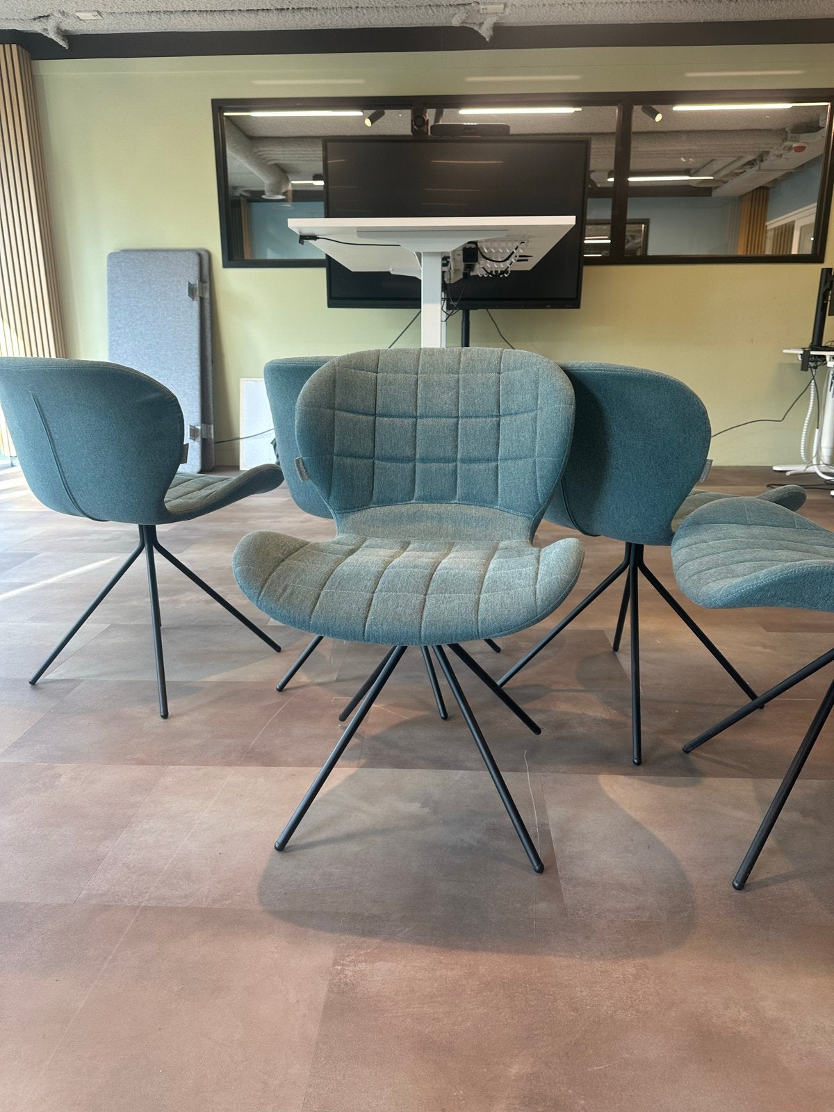 Set van 6 Zuiver Ridge Rib stoelen - Groen/Blauw, Huis en Inrichting, Ophalen, Overige kleuren, Zo goed als nieuw, Vier